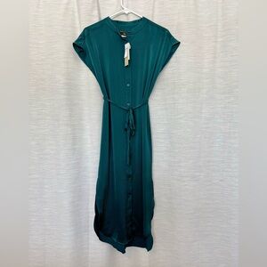 Elegant Emerald green Button-Down Maxi Dress